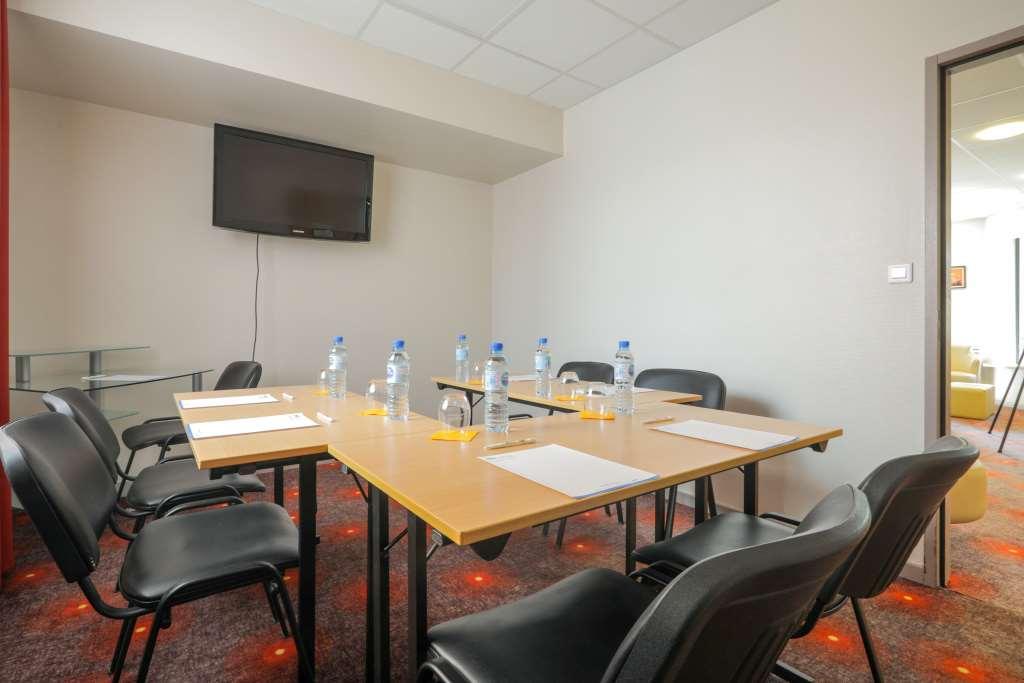 Brit Hotel Rennes St Grégoire – Le Villeneuve Saint-Grégoire Servizi foto